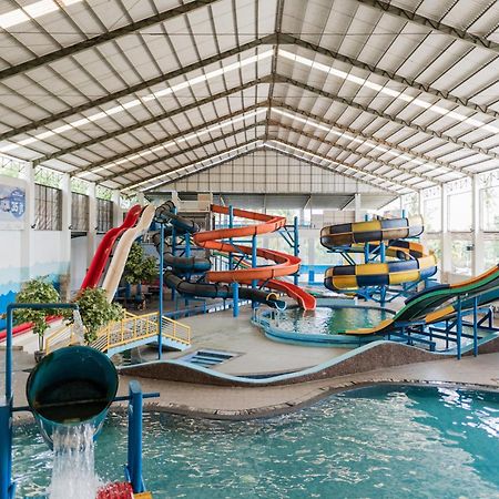Neo Cempaka Hill Hotel Jembel Kültér fotó