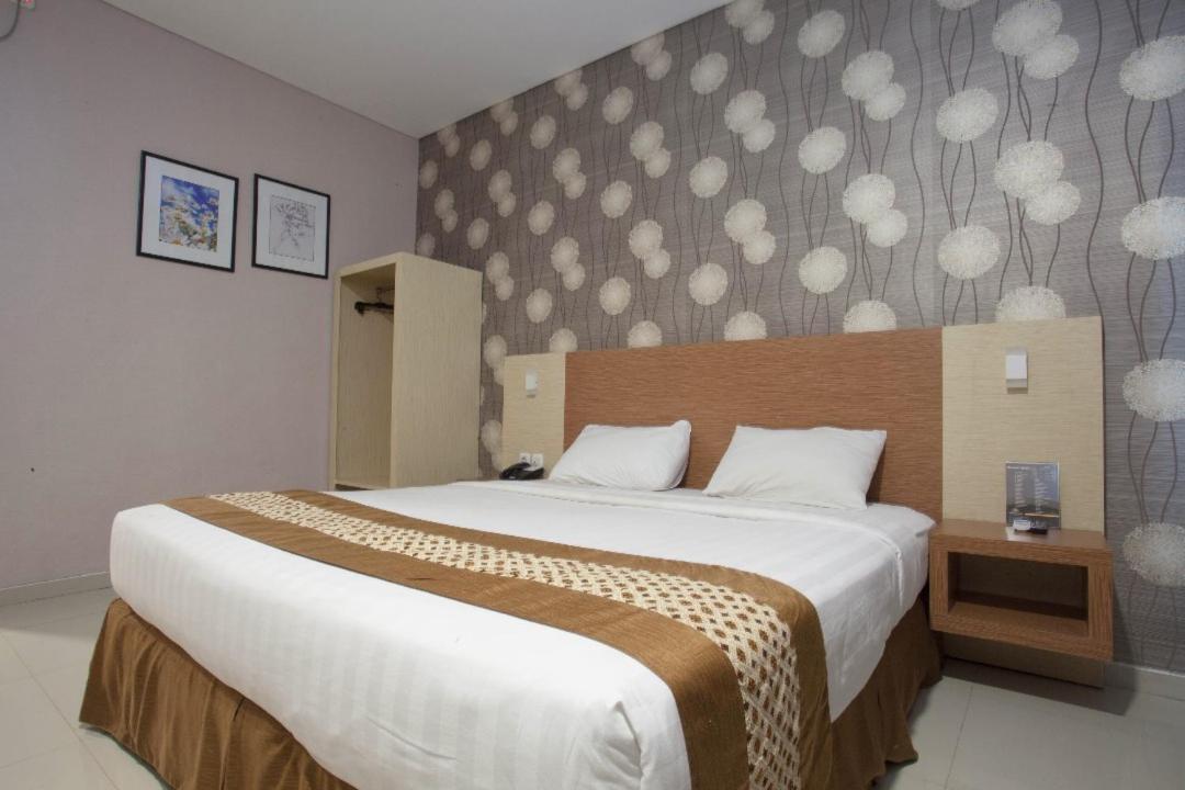 Neo Cempaka Hill Hotel Jembel Kültér fotó