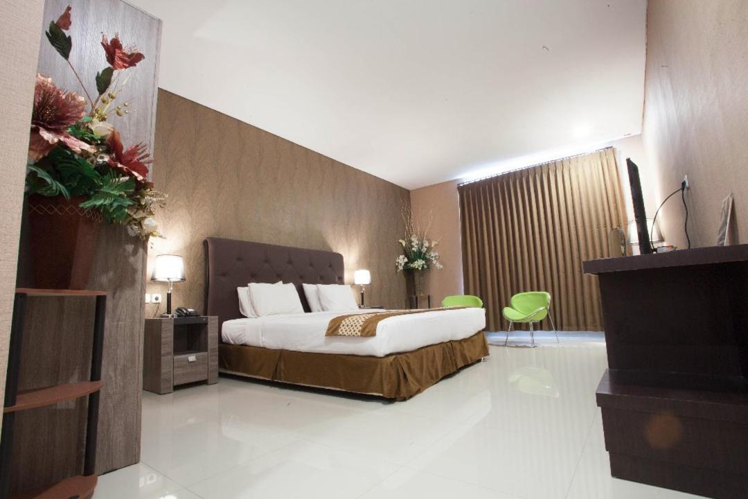 Neo Cempaka Hill Hotel Jembel Kültér fotó