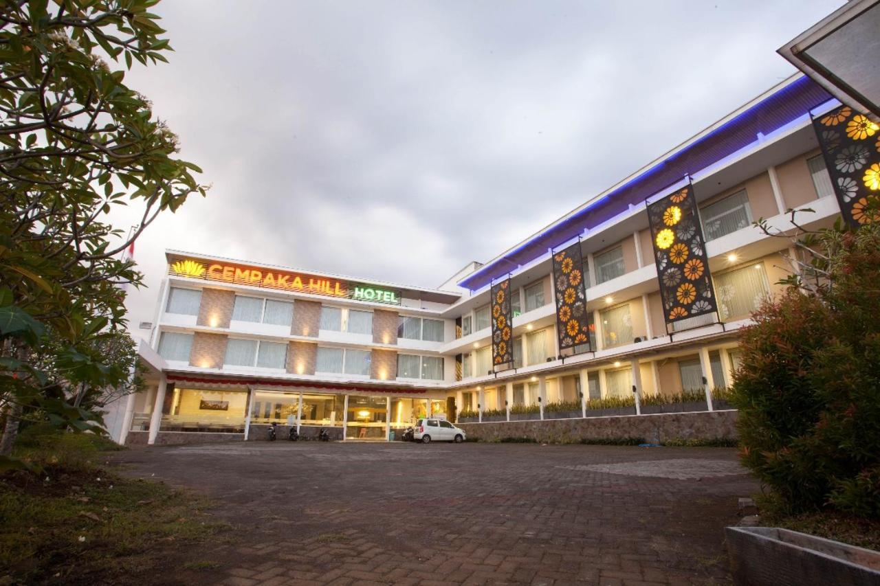Neo Cempaka Hill Hotel Jembel Kültér fotó